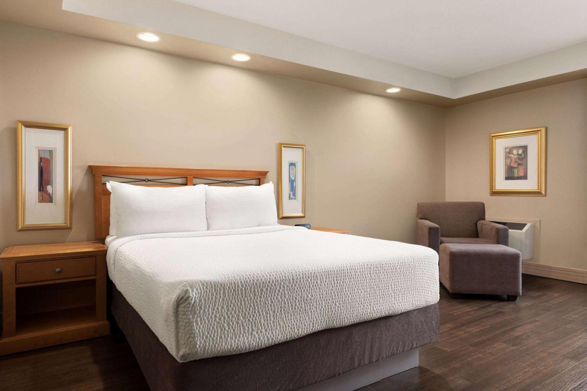 Royal Hotel Calgary, Trademark Collection By Wyndham Kültér fotó