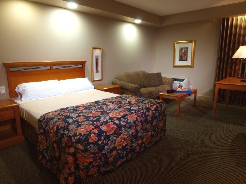 Royal Hotel Calgary, Trademark Collection By Wyndham Szoba fotó